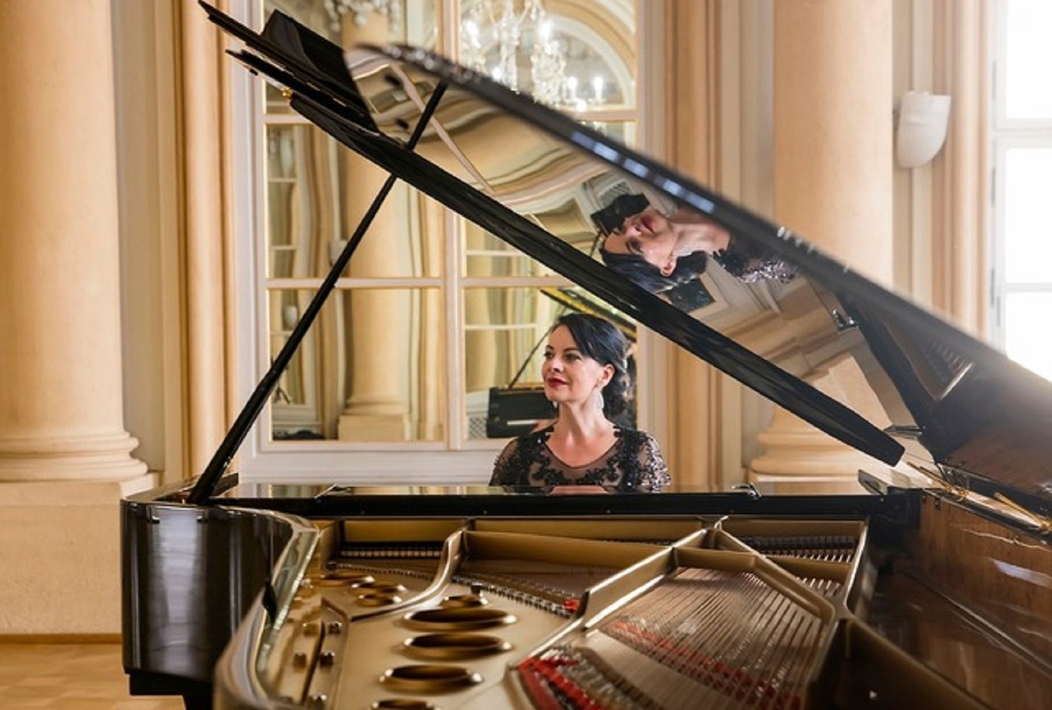 Damos la bienvenida a la pianista Eva Varhaníková a la PETROF Art Family